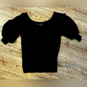 Clara s loose fit puff arms xs black top fancy
